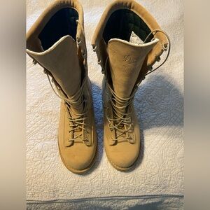 Mens Tan “Ft Lewis” combat boots by Danner, Size 11.